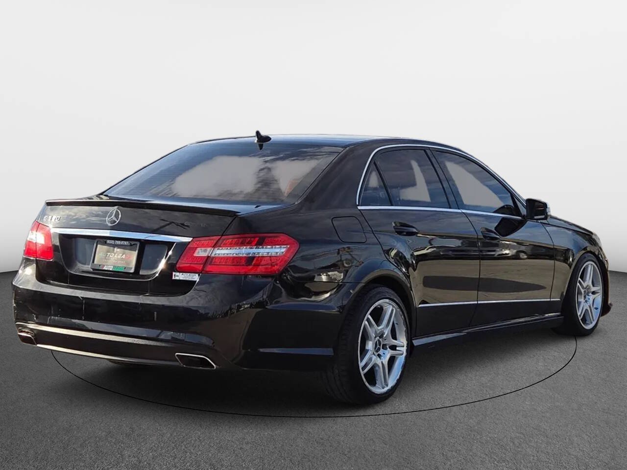 Used 2010 Mercedes-Benz E 350 Sedan image 5