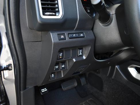 Used 2024 Nissan Frontier SV w/ SV Convenience Package AWD/4WD image 19