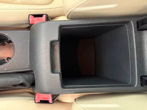 Used 2016 Volkswagen Jetta SEL FWD image 33
