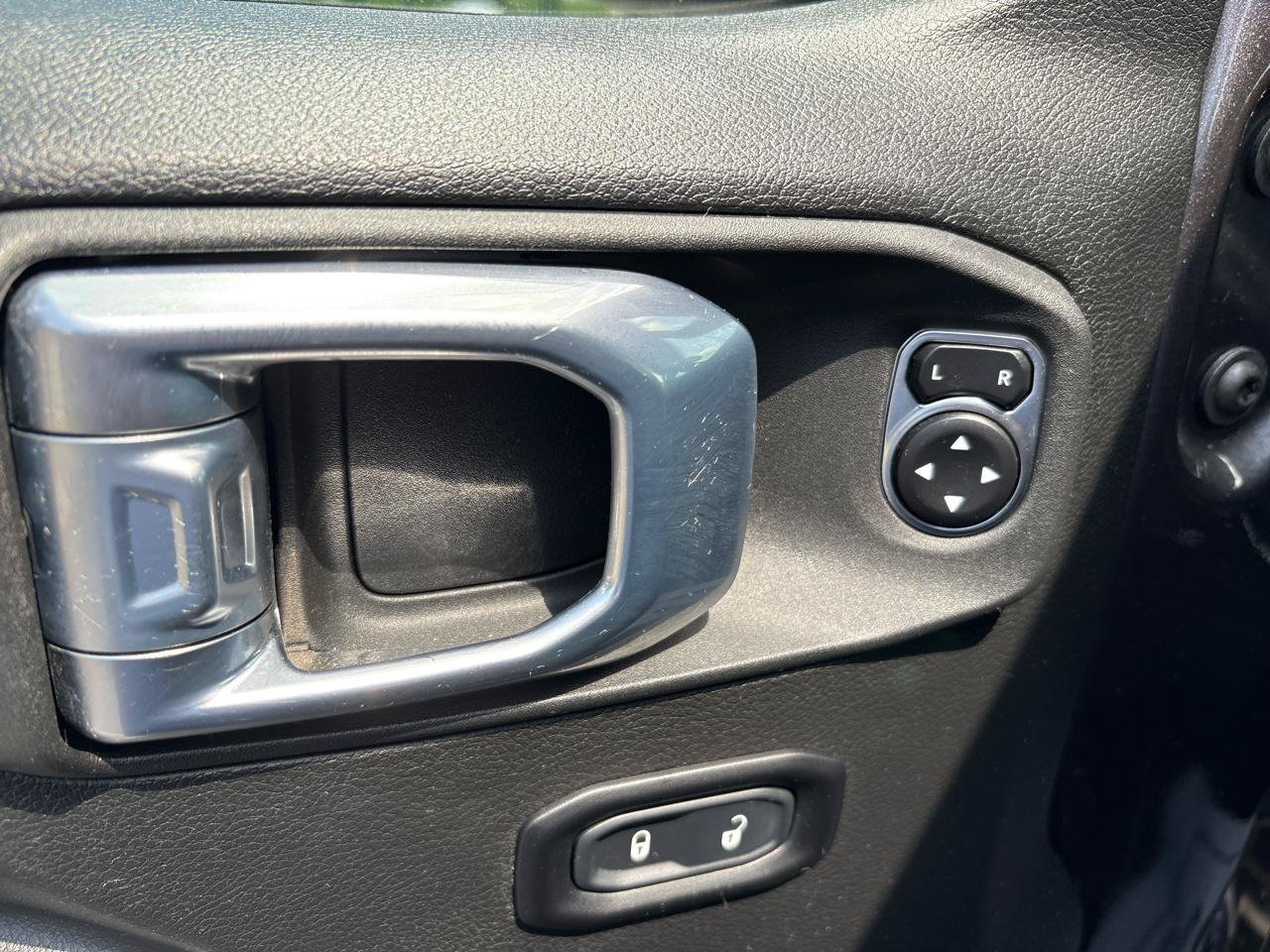 Used 2022 Jeep Wrangler Unlimited Sport AWD/4WD image 14