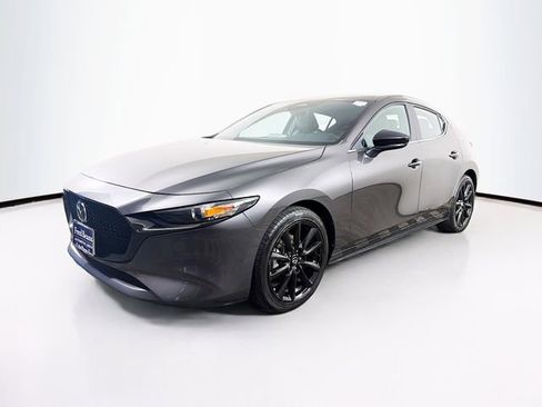 Used 2024 MAZDA MAZDA3 s FWD image 3