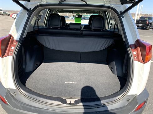 Used 2014 Toyota RAV4 Limited image 24