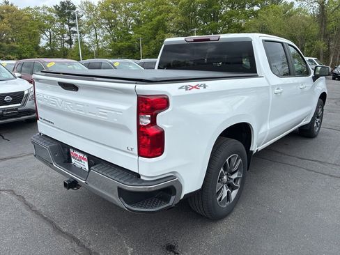 Used 2022 Chevrolet Silverado 1500 LT AWD/4WD image 7