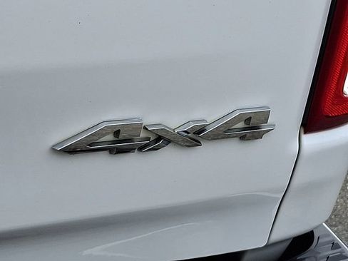 Used 2019 RAM 1500 Big Horn AWD/4WD image 32