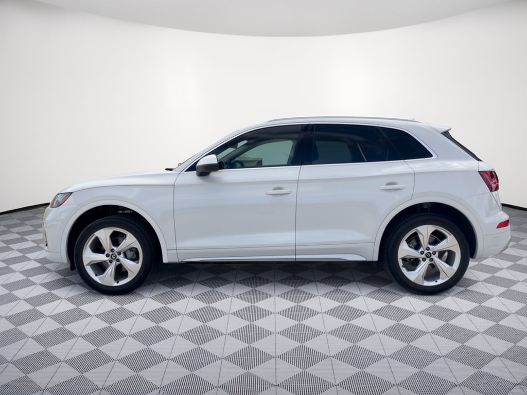 Used 2023 Audi Q5 2.0T Premium Plus w/ Premium Plus Package AWD/4WD image 2