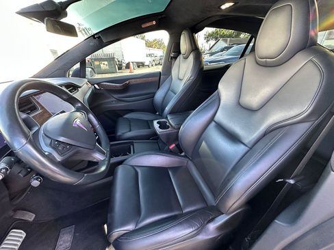 Used 2020 Tesla Model X Long Range image 12