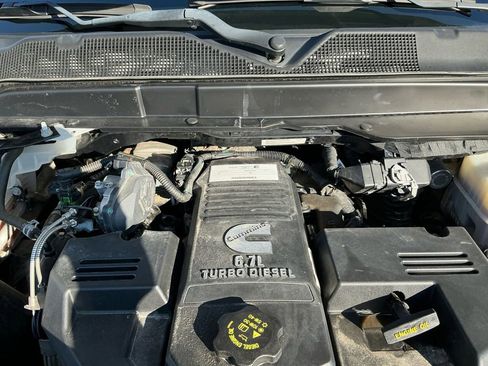 Used 2023 RAM 3500 Limited image 25