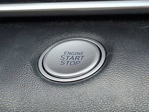 Used 2022 Hyundai Elantra SEL image 22