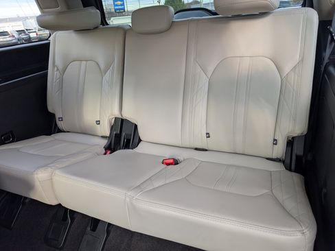 Used 2020 Ford Expedition Platinum image 9