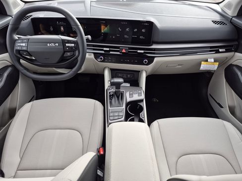 New 2026 Kia Sportage EX image 13