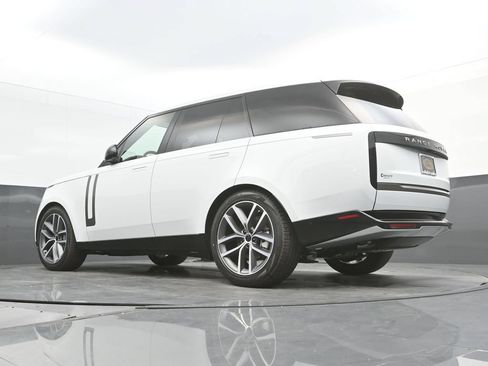 New 2026 Land Rover Range Rover SE AWD/4WD image 40