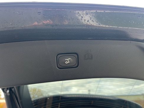 Used 2022 Ford Edge SEL w/ Convenience Package image 16