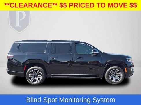 Used 2024 Jeep Wagoneer L Series II w/ Flexible Seating Group AWD/4WD image 6