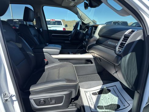 Used 2022 RAM 1500 Laramie AWD/4WD image 14