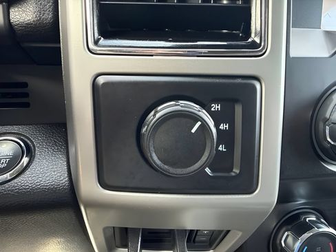 Used 2021 Ford F350 Lariat w/ Lariat Ultimate Package AWD/4WD image 16