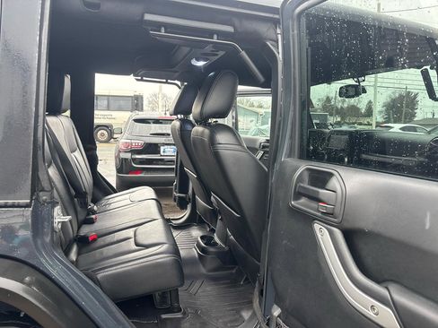 Used 2017 Jeep Wrangler Unlimited Sahara w/ Quick Order Package 24E Chief image 13