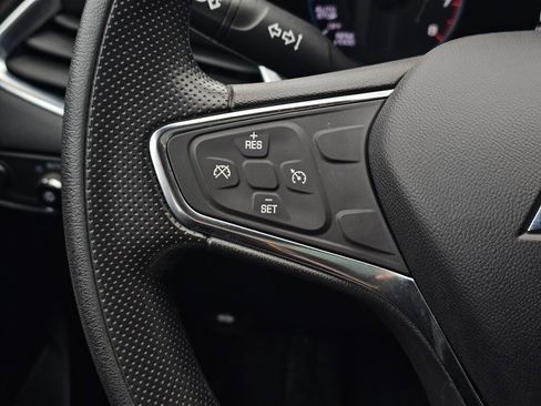 Used 2021 Chevrolet Malibu LT FWD image 25