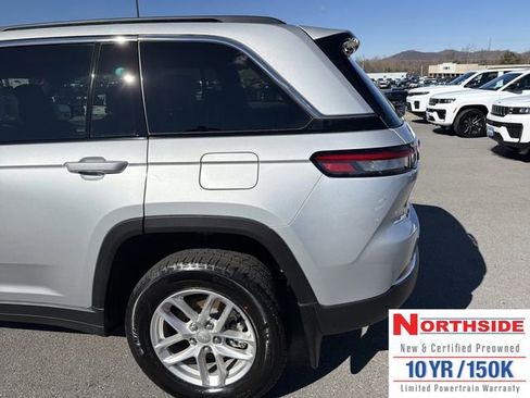 New 2026 Jeep Grand Cherokee Laredo X AWD/4WD image 9