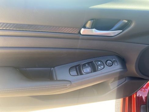 New 2025 Nissan Altima 2.5 SV w/ SV Special Edition Package image 17