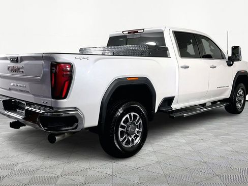 Used 2025 GMC Sierra 2500 SLT w/ SLT Premium Package image 6