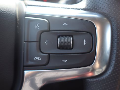 Used 2024 Chevrolet Blazer LT w/ Convenience Package FWD image 17