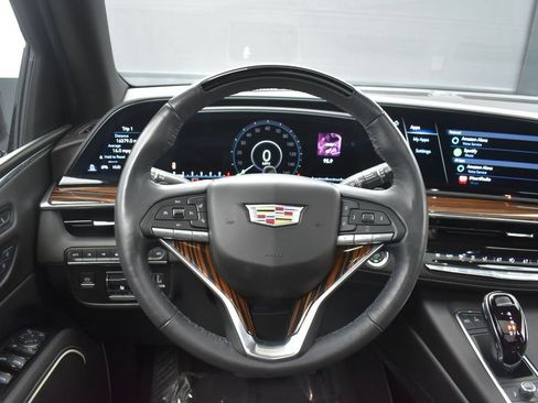 Certified 2024 Cadillac Escalade Premium Luxury w/ Performance Package AWD/4WD image 13