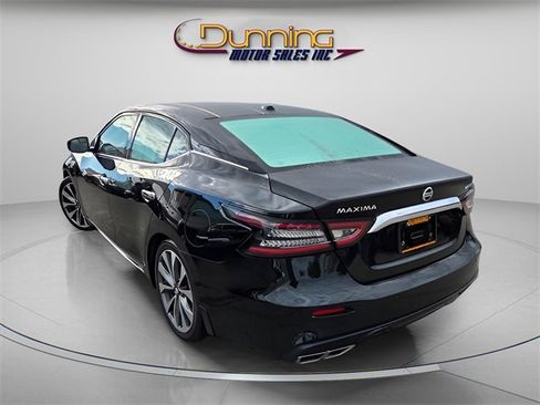 Used 2021 Nissan Maxima Platinum image 2