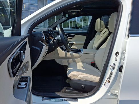 Certified 2023 Mercedes-Benz GLC 300 4MATIC image 13