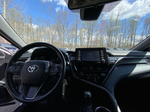 Used 2024 Toyota Camry SE image 21