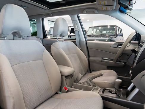 Used 2013 Subaru Forester 2.5X Premium AWD/4WD image 23
