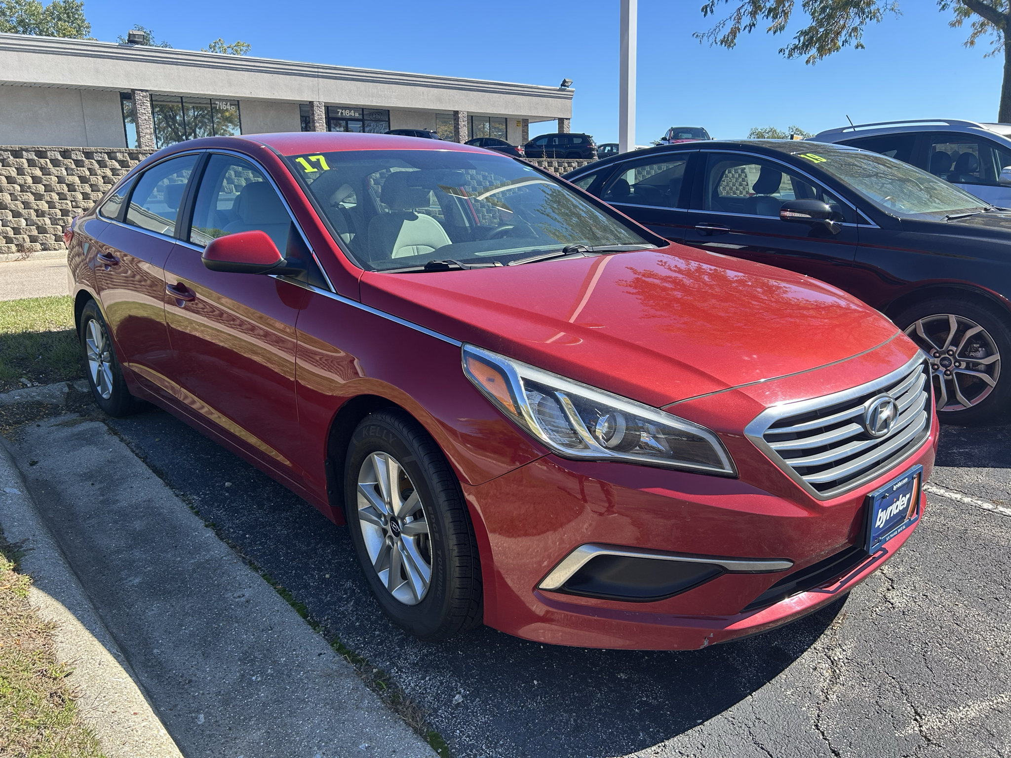 Used 2017 Hyundai Sonata SE FWD image 3