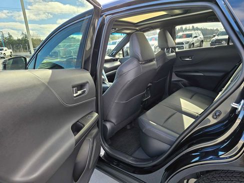 Used 2024 Toyota Venza Limited image 15