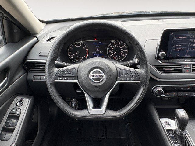 Used 2022 Nissan Altima 2.5 SV FWD image 12