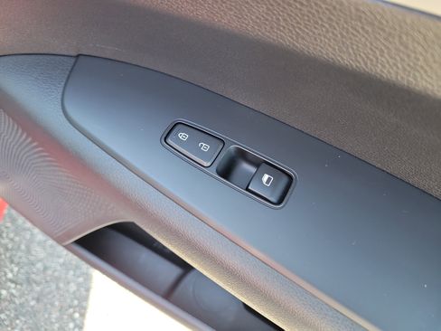Certified 2023 Kia Forte LXS w/ LXS Technology Package FWD image 11