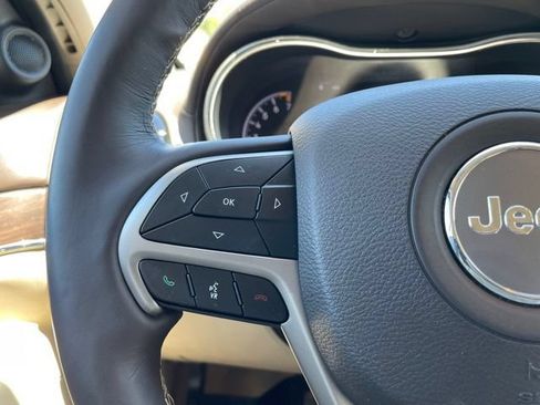 Used 2021 Jeep Grand Cherokee Overland AWD/4WD image 17