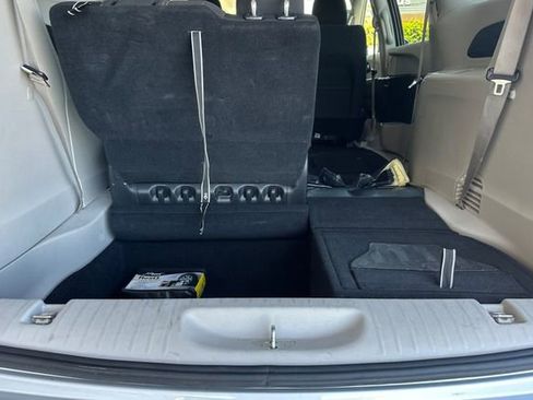 Used 2022 Chrysler Voyager LX FWD image 20