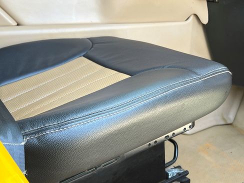 Used 1999 HUMMER H1 4-Door Open Top image 11