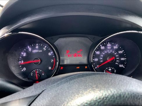 Used 2016 Kia Sedona LX w/ LX Convenience Package FWD image 26
