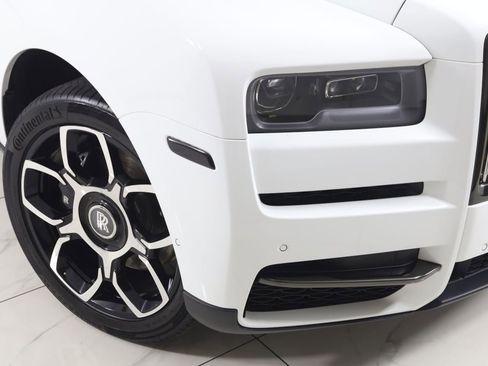 Used 2024 Rolls-Royce Cullinan Black Badge AWD/4WD image 30