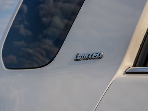 Used 2024 Toyota 4Runner Limited AWD/4WD image 11
