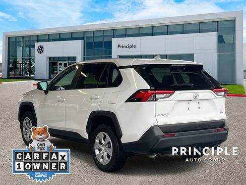 Used 2024 Toyota RAV4 LE image 7