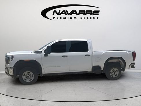 Used 2024 GMC Sierra 2500 Pro AWD/4WD image 4