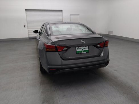 Used 2025 Nissan Altima 2.5 SV FWD image 6
