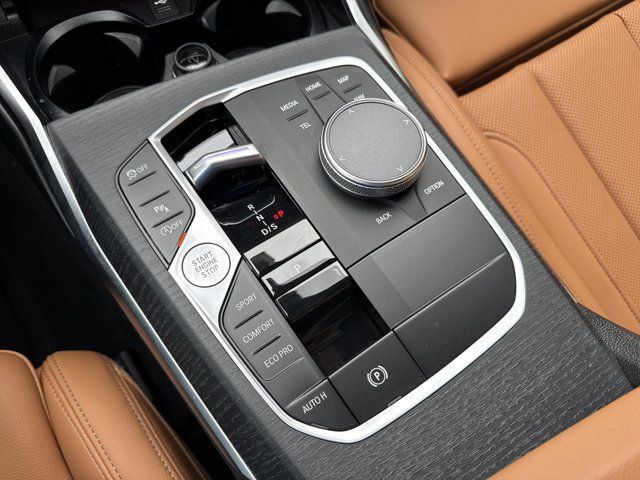 Certified 2026 BMW 330i xDrive Sedan AWD/4WD image 17