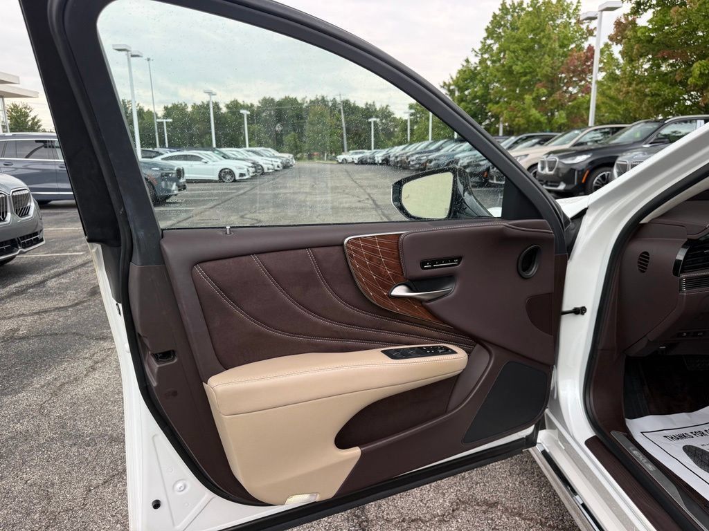 Used 2018 Lexus LS 500 AWD w/ Interior Upgrade Package image 11