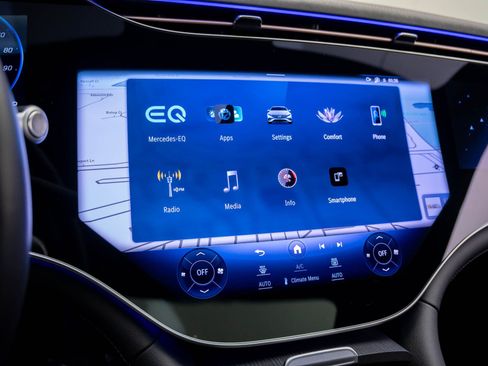 Certified 2023 Mercedes-Benz EQS 580 4MATIC Sedan image 34