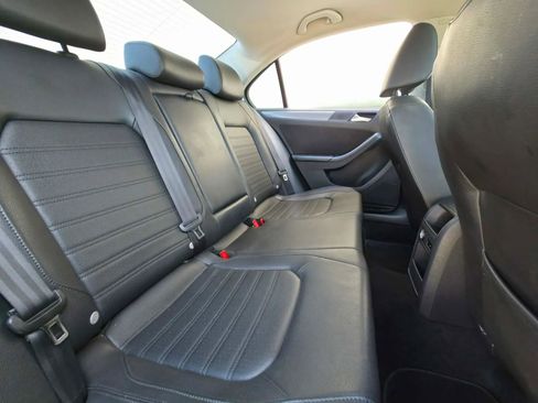 Used 2013 Volkswagen Jetta SEL image 15