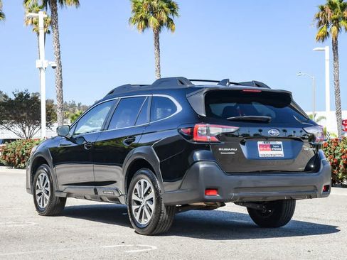 Used 2023 Subaru Outback Premium AWD/4WD image 7