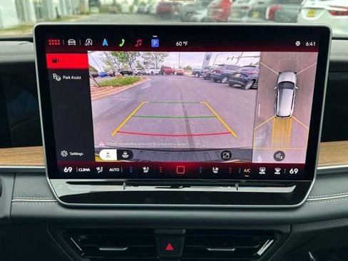 New 2026 Volkswagen Tiguan SEL R-Line AWD/4WD image 31