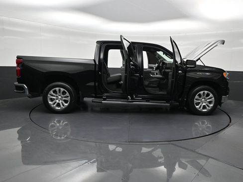 Used 2024 Chevrolet Silverado 1500 LTZ RWD image 32